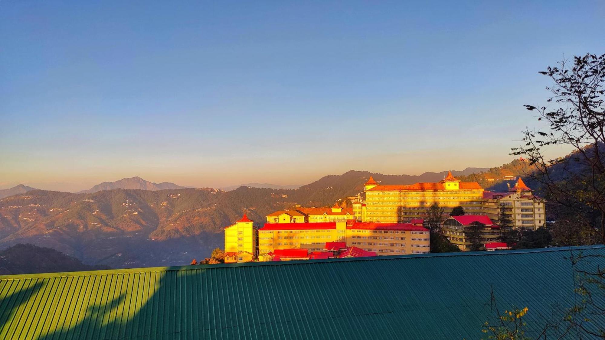 The Ashoka Inn 300Mts Walkable From Mall Road Shimla Exterior photo