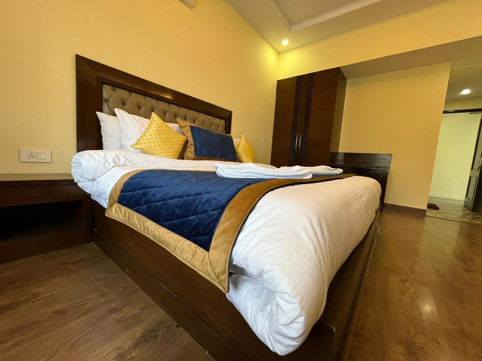 The Ashoka Inn 300Mts Walkable From Mall Road Shimla Exterior photo