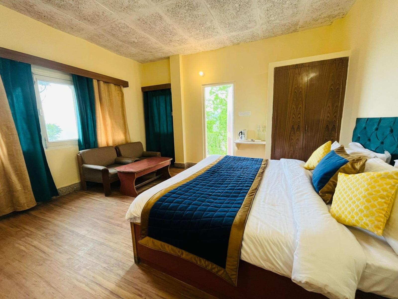 The Ashoka Inn 300Mts Walkable From Mall Road Shimla Exterior photo